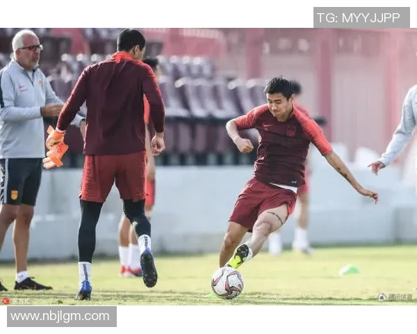 探索足球明星盲盒的惊喜与乐趣让你与偶像零距离接触的全新体验