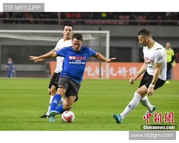 足球明星小罗近期动态揭秘引发球迷热议与关注