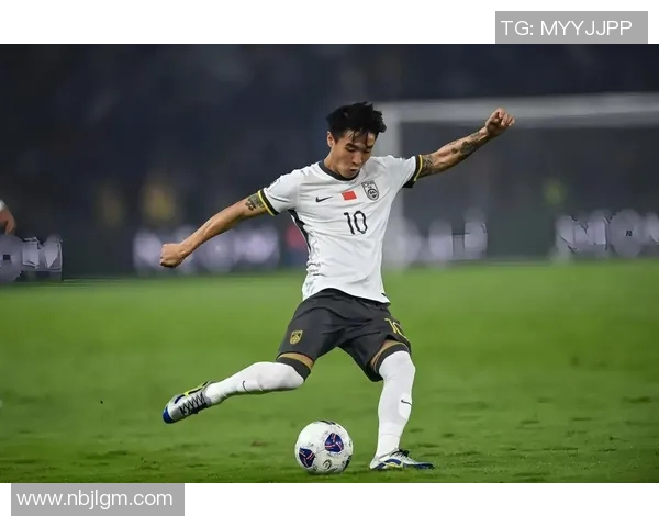 足球明星是否已经在日本联赛中展现风采引发球迷热议